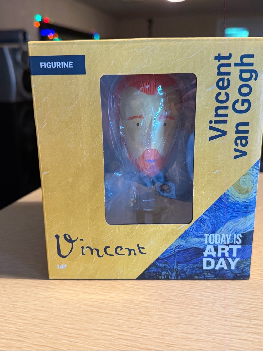 Today is Art Day Vincent Van Gogh Art History Heroes Collectable Figurine NEW - Picture 2 of 6